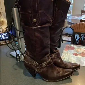 Brown Leather Heeled Boots Size undefined thumbnail 3