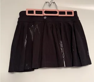 Lululemon Black Pleated Splatter Print Tennis Skort Size 4 Activewear Skirt flaw thumbnail 1