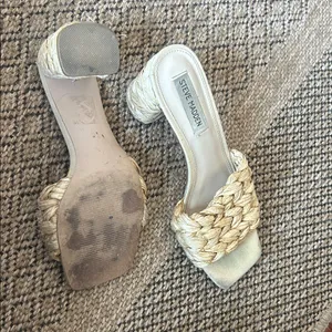Steve Madden Laveda Sandal in Beige Size 7.5 thumbnail 5