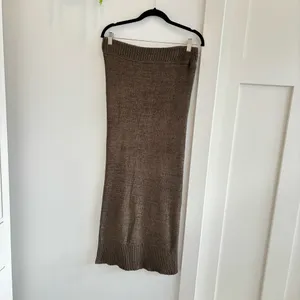 The Nines Boutique Olive Green Chunky Knit Midi Skirt Side Slit Women's Size M/L thumbnail 2