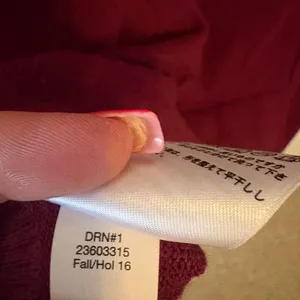 Eddie Bauer Cardigan, Burgundy Preloved, great condition SZ M thumbnail 9