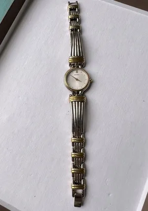 Ladies Seiko Wristwatch Two Tone Gold Tone Bracelet Style Vintage thumbnail 4