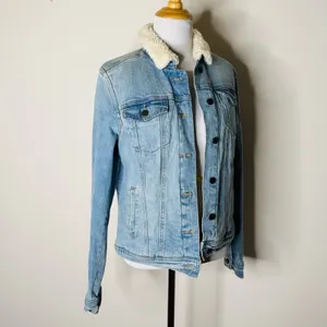 Universal Thread Denim Jacket with Partial Sherpa Lining thumbnail 3