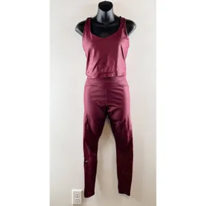 Fabletics Anywhere Shine Leggings Tank Top Matching Set Maroon Small thumbnail 2