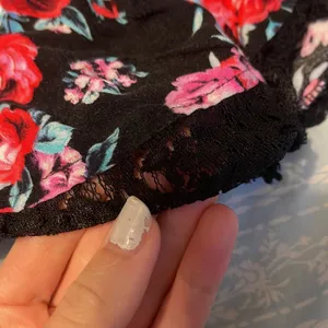 Charlotte Russe Black floral S shorts thumbnail 5