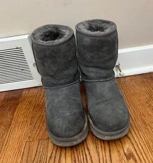 UGG Boots thumbnail 2