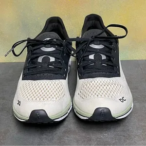 On Cloudboom 1 Women's Running Shoes in White/Black/Green Size 10 thumbnail 8