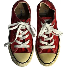 Converse All Stars Red Size Men’s 4. Women’s 6 thumbnail 1