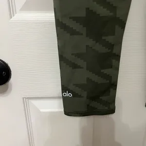ALO green‎ Houndstooth Crop Legging size XS thumbnail 8