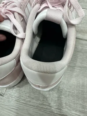 Pink Adidas Sneakers thumbnail 4