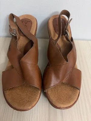 Comfortable Brown Leather Slingback Sandals - Brand: b.o.c.size 8 thumbnail 1