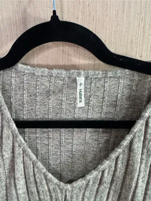 HALARA Ribbed V‑Neck Long Sleeve Fit and Flare Dress in Light Gray Size Medium thumbnail 2