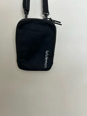 Lululemon Easy Access Crossbody bag black  thumbnail 3