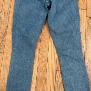 Abercrombie & Fitch The Super Skinny Mid Rise jeans. Size 27/4 thumbnail 9
