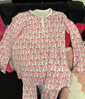Roller Rabbit Pajamas Long Sleeve SET (worn once) thumbnail 1