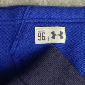 Under‎ Armour Women’s Medium Blue Color block 1/4 Zip Mock Cropped Sweatshirt thumbnail 2