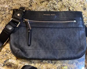 MICHAEL Michael Kors Logo Crossbody Bag Black thumbnail 1