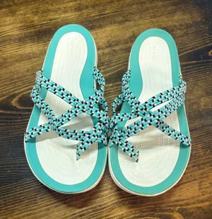 Crocs White And Blue Sandals‎ SIze 6 thumbnail 1