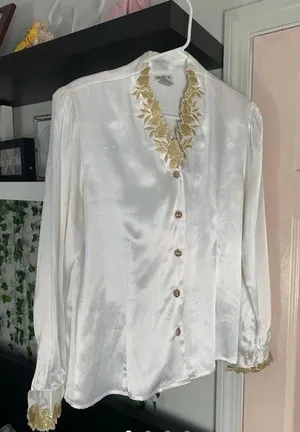 button down top thumbnail 1