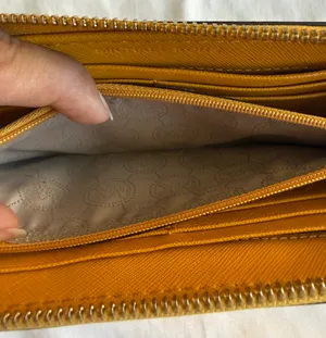 Michael Kors Wallet thumbnail 4