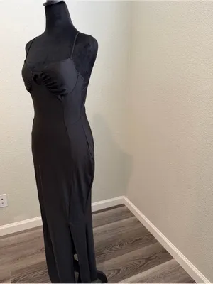 Black Cutout Spaghetti Strap Maxi Dress Size M thumbnail 4