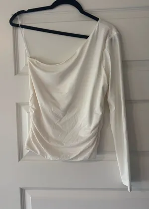 Abercrombie & Fitch One-Shoulder Long Sleeve Top - White thumbnail 1