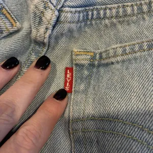 Levis Premium Big E 501 Original Fit Jeans Light Wash Denim Womens W27 L31 (30) thumbnail 16