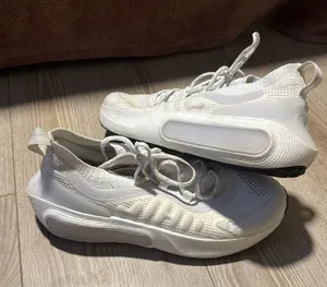 Under Armour shoe thumbnail 1