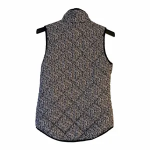 dee elle Women's Small Black & White Chevron Quilted Vest EUC b14 thumbnail 2