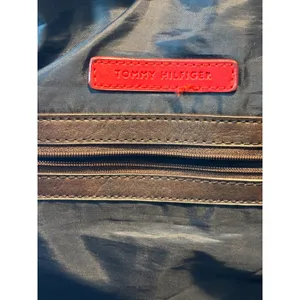 Tommy Hilfiger Monogram Tote Bag Brown Tan Gold Chain Hardware Large Handbag thumbnail 3