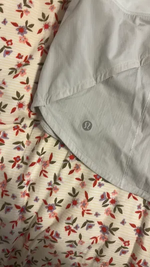 Lululemon Speed Up Shorts thumbnail 3