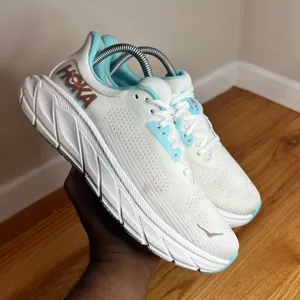 Hoka One One Arahi 7 “Frost Rose Gold” Size 9W B NO BOX thumbnail 14