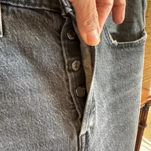 Levi's 501 Skinny Jeans Black Wash Frayed Hem W28 L28 thumbnail 5