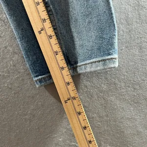 893 | H&M Divided High Waisted Relaxed Mom Jeans‎ Light Wash Blue Womens 2 thumbnail 4