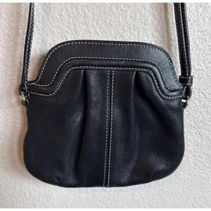 Levenger Carezza On-the-Town Black Leather Pouch Cross Body/Shoulder Bag in EUC‎ thumbnail 1