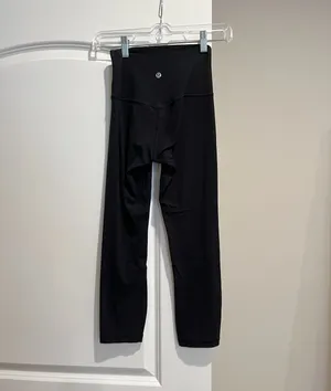Lululemon Leggings 25” thumbnail 2