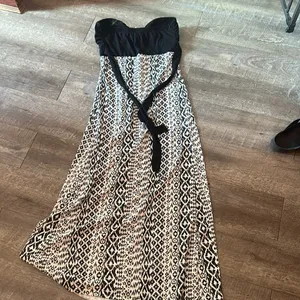 Strapless One Step Up dress Size medium. Lightweight‎ black and white thumbnail 5
