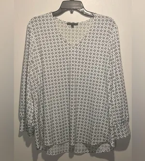 Adrianna Papell- Geometric Pattern Hi Low Black White Gathered Cuffs Top- Size L thumbnail 1