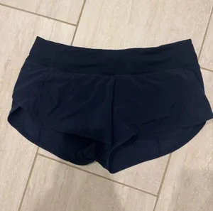Lululemon Speed Shorts 2.5" thumbnail 1