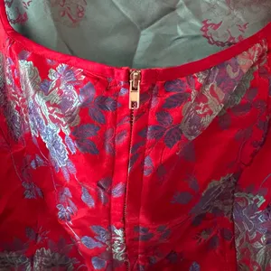 NWOT PrettyLittleThing Red and Blue‎ Satin Oriental Zip Front Corset Crop Top thumbnail 5