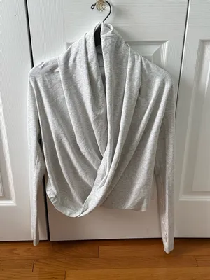 Lululemon Iconic Wrap in Heathered White (First Release) thumbnail 2