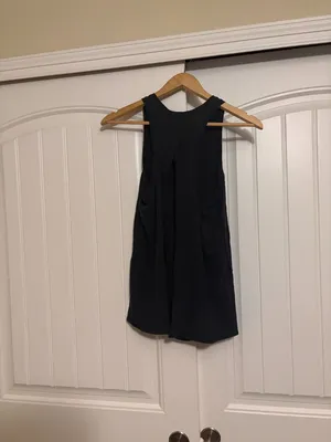 Lululemon Open Back Tank Top Estimated Size 4 Black Lightweight Criss Cross thumbnail 2