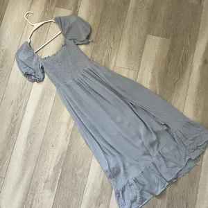Reformation Midi Dress smocked meadow short sleeve womens Blue (xsmall) party thumbnail 3