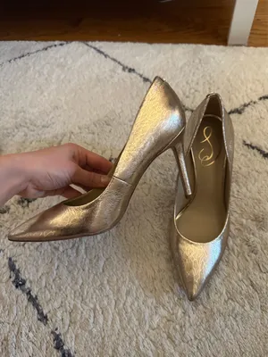 Gold Stilletos Size 6.5 thumbnail 2