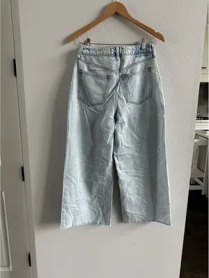 Abercrombie Lightweight Drapey Rigid Curve Love High Rise Cropped Wide Leg Jean thumbnail 6