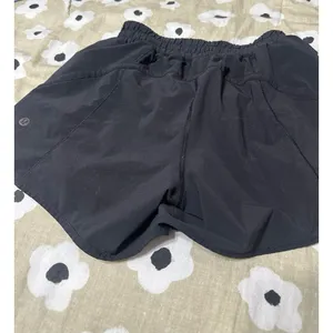Lululemon hotty hot black shorts thumbnail 7