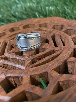 Ring Size 8 Silver thumbnail 2