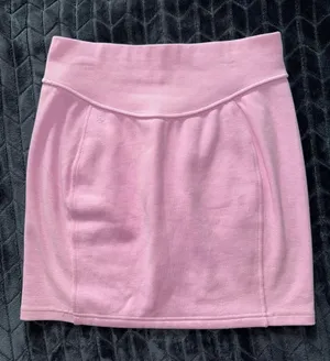 Lululemon Women's Skirt‎ Scuba High Rise Mini Vitapink Cotton Fleece Sz Small thumbnail 1
