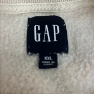 GAP beige crewneck thumbnail 3