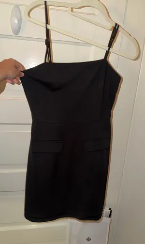 Black spaghetti strap semi dress Size M thumbnail 1